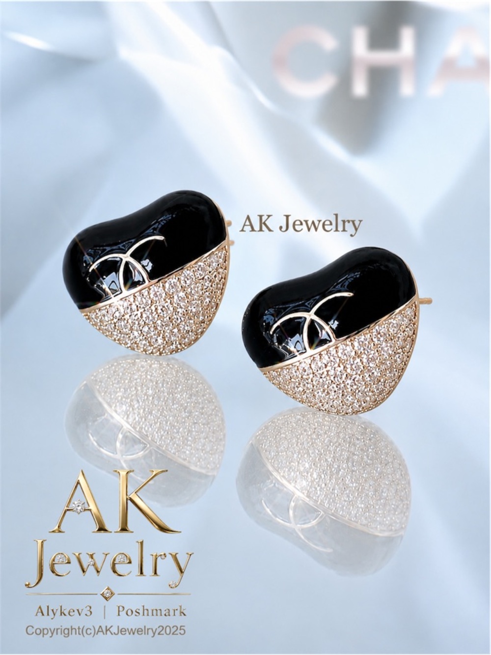 💎EARRINGS Heart with Black Inlay & Golden Plated Trim, Pave Stones, Pierced